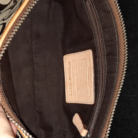 Coach signature shoulder bag - Picture 6 of 8